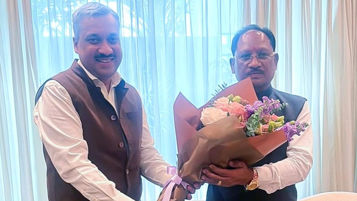 SING फोरम 2026 में शामिल होने सिंगापुर पहुंचे CM साय, कार्यक्रम में  निवेशकों को छत्तीसगढ़ में निवेश के लिए करेंगे आमंत्रित - India TV Hindi
