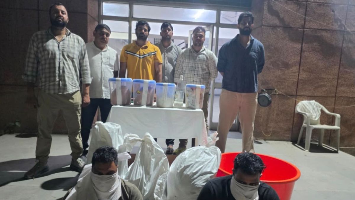 लखनऊ में अवैध फैक्ट्री, दिल्ली में नेटवर्क: 50 करोड़ की हेरोइन के साथ ...