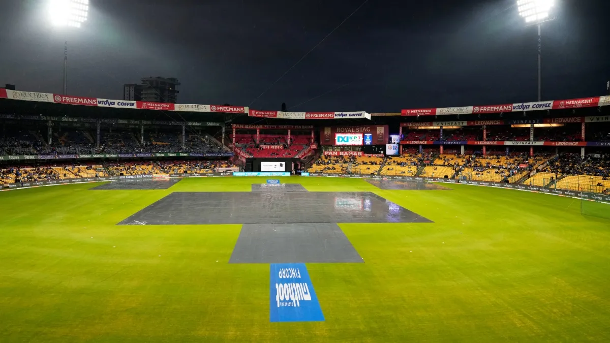 IND vs WI 5th T20I Live Updates: बेंगलुरु में बारिश हुई तेज, मैदान अभी भी कवर्स से ढका हुआ, ओवर्स कम होने हुए शुरू एम. चिन्नास्वामी...- India TV Hindi