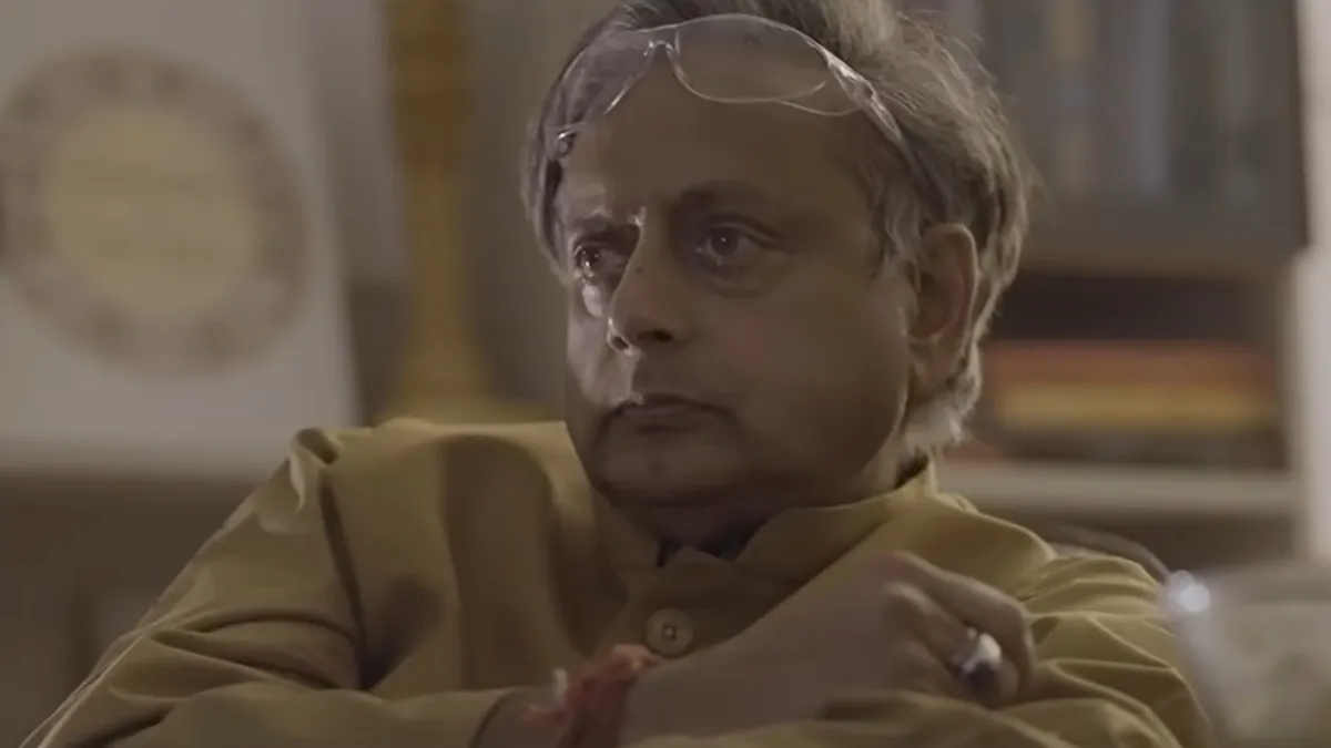 'पाकिस्तानी कैसे रिएक्ट करेंगे', 'धुरंधर' देखकर शशि थरूर ने की तारीफ, लेकिन रणवीर सिंह की फिल्म में खटक रही एक बात shashi tharoor- India TV Hindi
