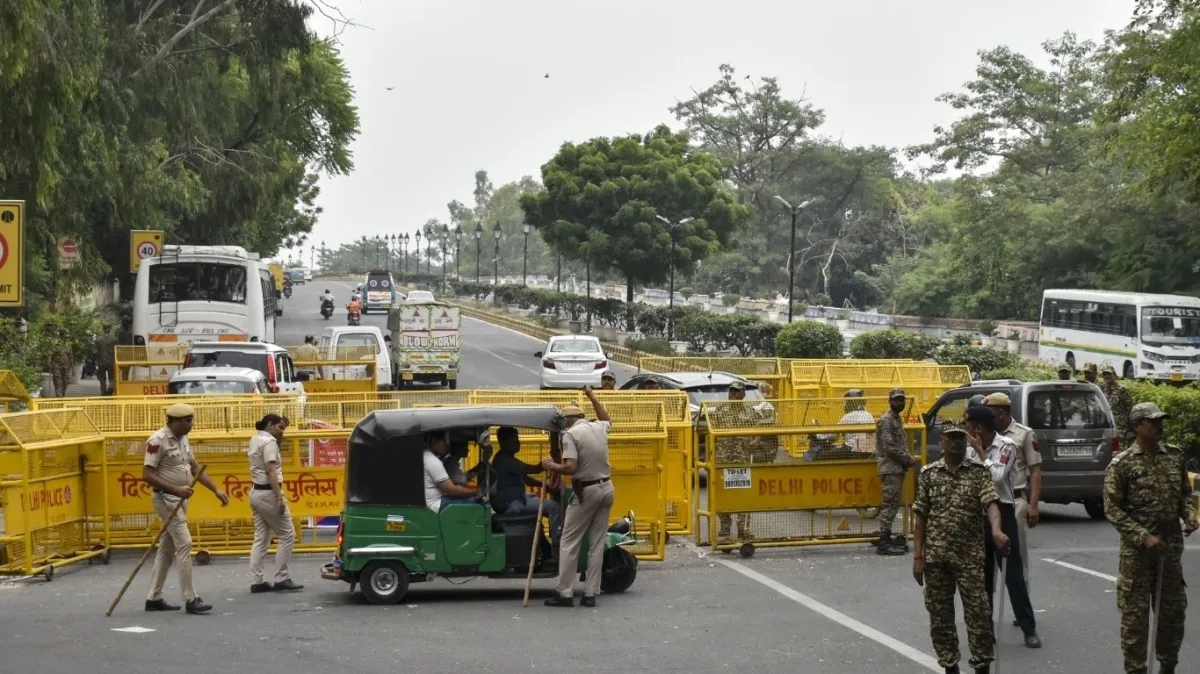 LIVE: सुप्रीम कोर्ट मार्च से पहले राहुल गांधी करेंगे प्रेस कॉन्फेंस, सुरक्षा व्यवस्था कड़ी Delhi- India TV Hindi