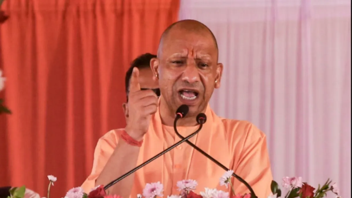 'छोटे मियां और बड़े मियां को घुसपैठियों से प्यार', सीएम योगी ने अखिलेश और राहुल पर साधा निशाना योगी आदित्यनाथ- India TV Hindi