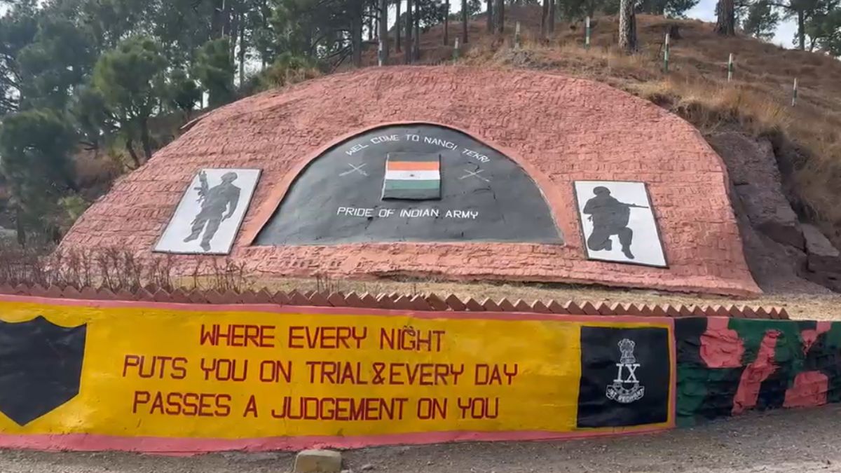 जम्मू कश्मीर में घुसपैठ की कोशिश नाकाम, LoC के पास धमाके में 4 आतंकियों के मारे जाने की खबर, शव ले गए पाकिस्तानी फौजी