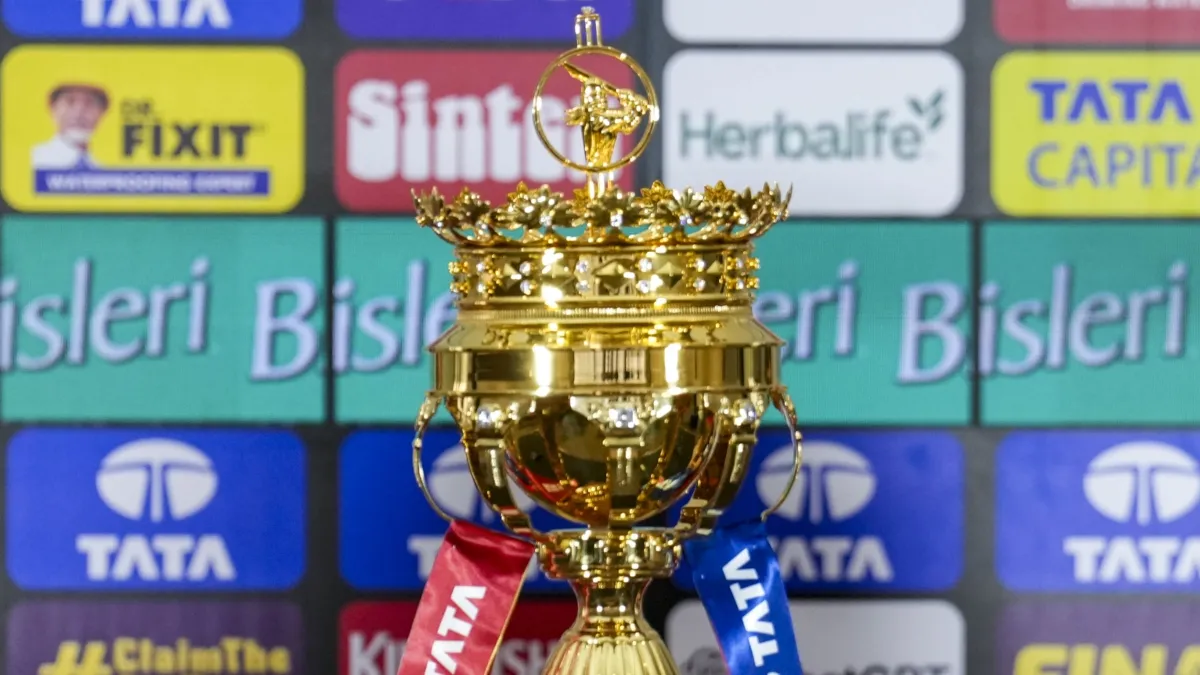 WPL 2027 Player Auction: 5वें सीजन के लिए सभी स्क्वॉड हुईं तय, यूपी वॉरियर्स ने ऑक्शन में उड़ाया जमकर पैसा Womens Premier League Trophy- India TV Hindi