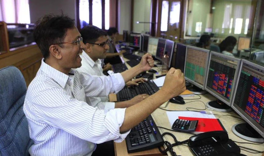 Stocks Close: सेंसेक्स 230 अंक चढ़कर बंद, तीन दिन की गिरावट पर लगा ब्रेक- India TV Paisa