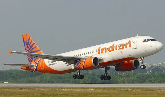 FY16 में एयरलाइंस कंपनियों को घाटा होगा कम, हवाई यात्रियों को मिलेगा फायदा- India TV Paisa