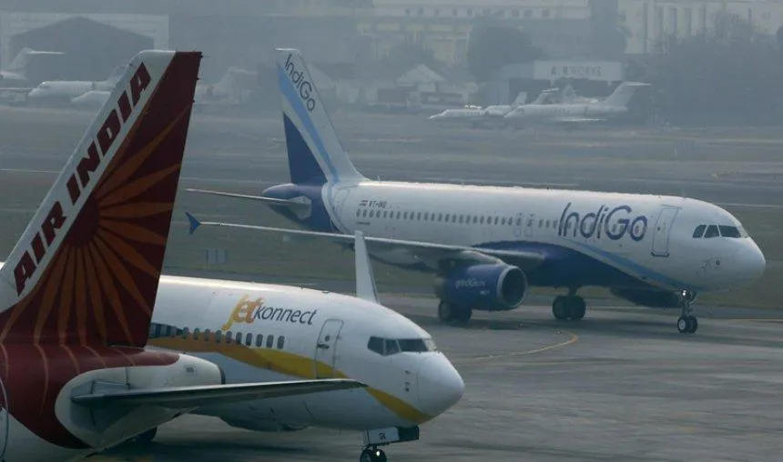LowFares: एक महीने में 70 लाख से ज्यादा लोगों ने की हवाई यात्रा, इंडिगो बनी देश की नंबर-1 कंपनी- India TV Paisa