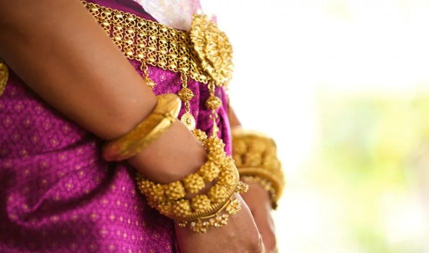 Jewellery Insurance: बिना लॉकर गहने सुरक्षित रखने का यह है शानदार तरीका- India TV Paisa