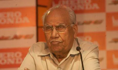 RIP: नहीं रहे टू-व्‍हीलर इंडस्‍ट्री के ‘हीरो’, 92 वर्ष की उम्र में बृजमोहन लाल मुंजाल का निधन- India TV Paisa
