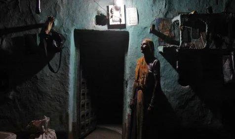 देश के 112 और गांव हुए बिजली से रौशन, देश भर में विद्युतीकृत गांवों की कुल संख्या हुई 7,766- India TV Paisa
