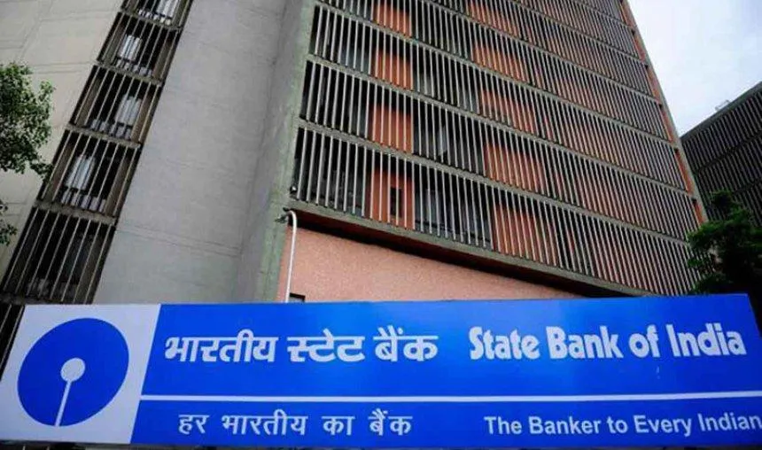 Costly New Year: नए साल से महंगी हो जाएंगी SBI की सेवाएं, लॉकर से लेकर लोन लेने के लिए देने होंगे ज्‍यादा पैसे- India TV Paisa