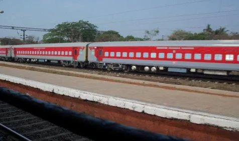 रेलवे 120 एलएचबी कोच का करेगी बांग्लादेश को निर्यात, मार्च में रवाना होगी पहली खेप- India TV Paisa
