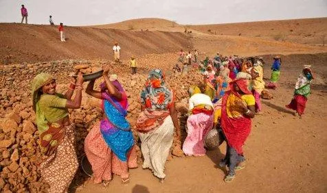 Budget 2016: रूरल इकोनॉमी से निकलेगी डिमांड, मनरेगा को इस साल 38,500 करोड़ रुपए का बजट- India TV Hindi