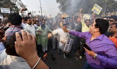 अनिश्चितकालीन हड़ताल पर ज्वैलर्स, छह दिन में 10,000 करोड़ के कारोबार का नुकसान- India TV Paisa