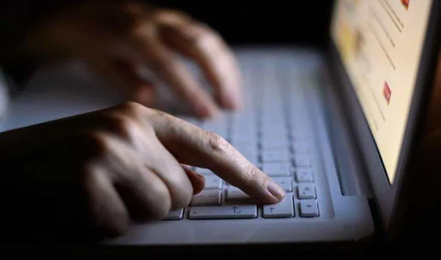 Online Scams: भारत में ऑनलाइन धोखाधड़ी सबसे ज्‍यादा, वर्क फ्रॉम होम और लॉटरी के बहाने हो रहे हैं फ्रॉड- India TV Paisa