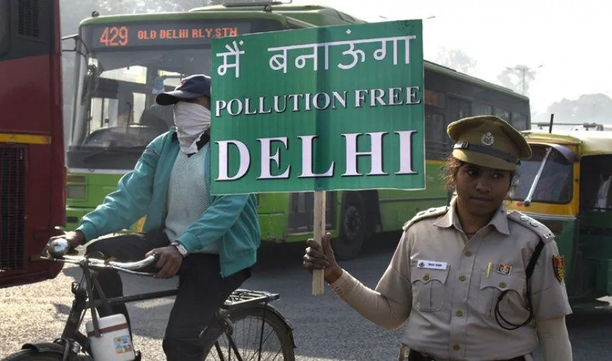 Second Innings for Pollution: आज से लागू हुआ ऑड-ईवन फॉर्मूला, टैक्सी कंपनियां दे रही हैं फ्री राइड और बोनस- India TV Paisa