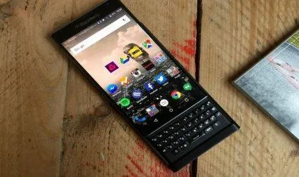 Blackberry ने घटाईं एंड्रॉयड फोन प्रिव की कीमत, पिछले साल अक्‍टूबर में हुआ था लॉन्‍च- India TV Paisa
