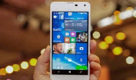 माइक्रोसॉफ्ट लूमिया ने लॉन्‍च किया डुअल सिम स्‍मार्टफोन, कीमत 15,299 रुपए- India TV Paisa