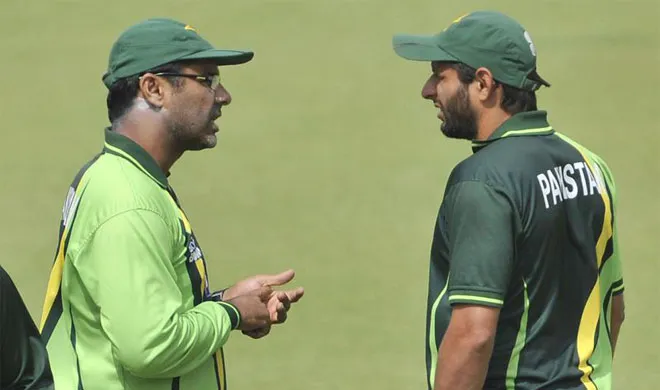 waqar-and-afridi- India TV Hindi