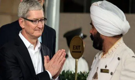 एप्पल का फेल हो सकता है भारतीय मिशन, घरेलू खरीद नियमों में ढील देने के खिलाफ है वित्त मंत्रालय- India TV Paisa
