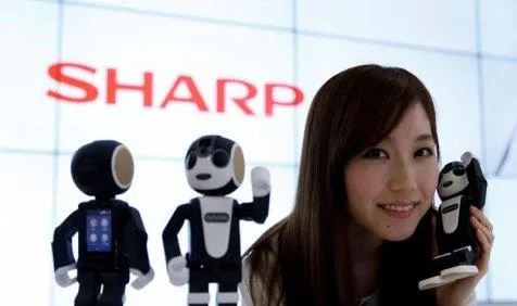 जापान में पहले रोबोट मोबाइल की बिक्री हुई शुरू, वॉकिंग एंड डांसिंग रोबोट की कीमत 1.21 लाख रुपए- India TV Paisa