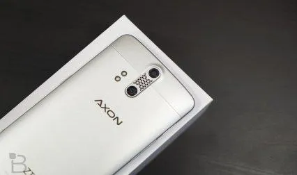 ZTE भारतीय बाजार में उतारेगा नया स्मार्टफोन Axon7, 26 मई को होगा लॉन्च- India TV Paisa