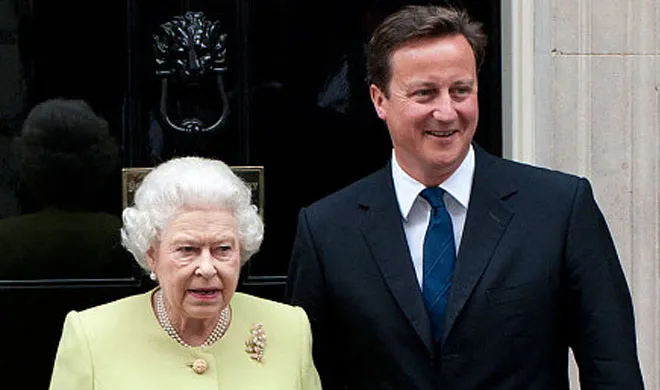 British Prime Minister David Cameron withQueen- India TV Hindi