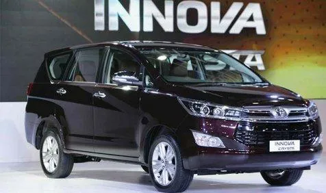 Toyota ने पेश किया Innova क्रिस्‍टा का पेट्रोल वर्जन, कीमत 13.72 से 19.62 लाख के बीच- India TV Paisa