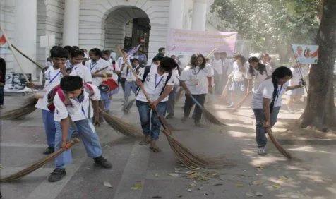 सरकार ने कंपनियों से कहा, स्वच्छ भारत के लिए सफाई अभियान चलाएं- India TV Paisa