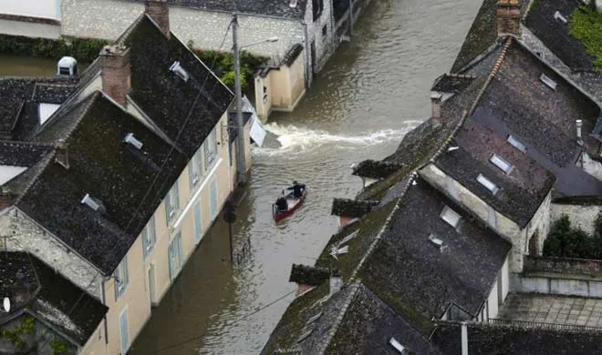 france flood- India TV Hindi