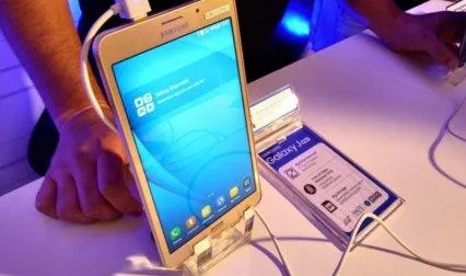 Samsung ने लॉन्च किया 7 इंच की स्क्रीन का गैलेक्सी जे मैक्स टैबलेट, कीमत 13,400 रुपए- India TV Paisa