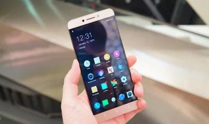 LeEco कंपनी ने Le Max 2  का 128 जीबी वेरिएंट किया लॉन्च, कीमत 28,500 रुपए- India TV Paisa