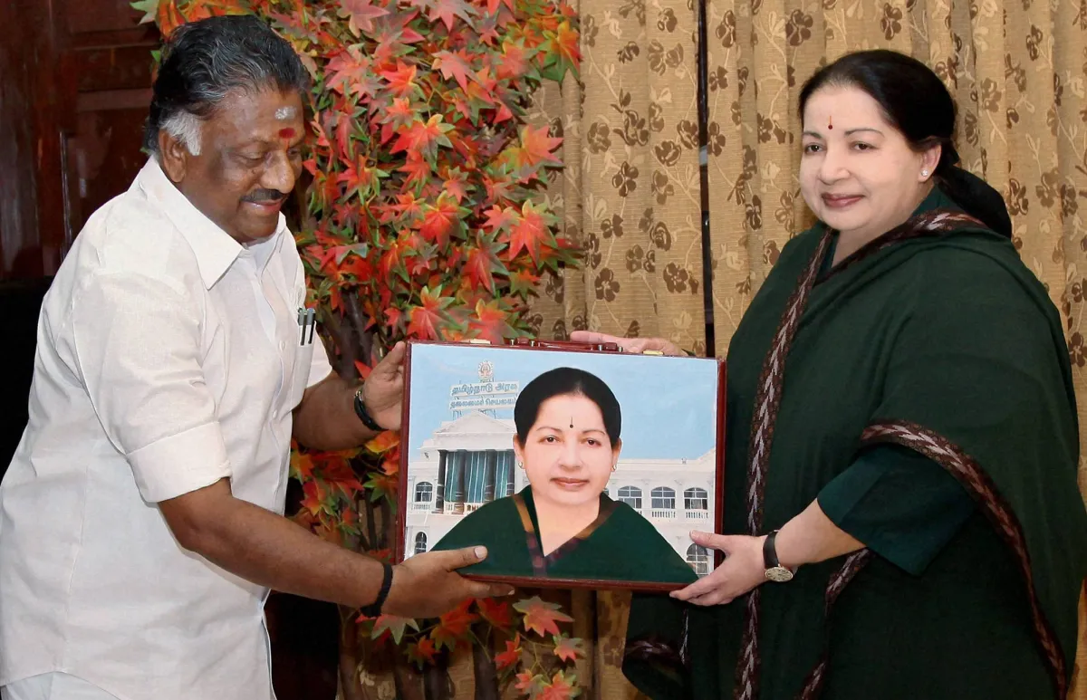 Panneerselvam- India TV Hindi