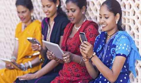 स्मार्टफोन के जरिए पैसा भेजना होगा आसान, डिजिटल लेन-देन को बढ़ावा देने के लिए टैक्स छूट के पक्ष में आरबीआई- India TV Paisa
