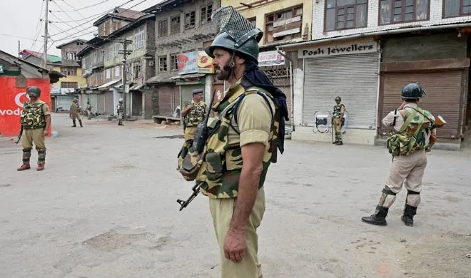 curfew in kashmir- India TV Hindi