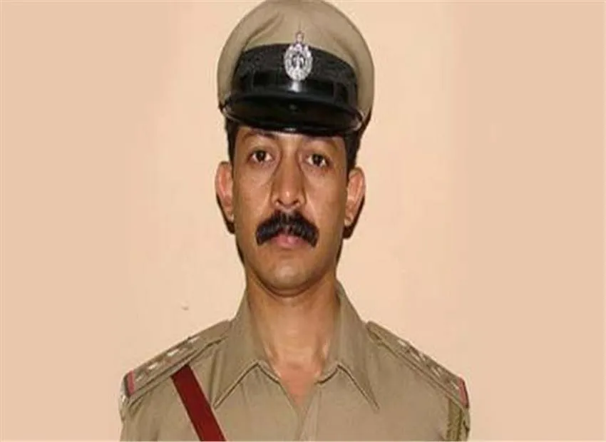 suicide of DySP M.K. Ganapathy- India TV Hindi