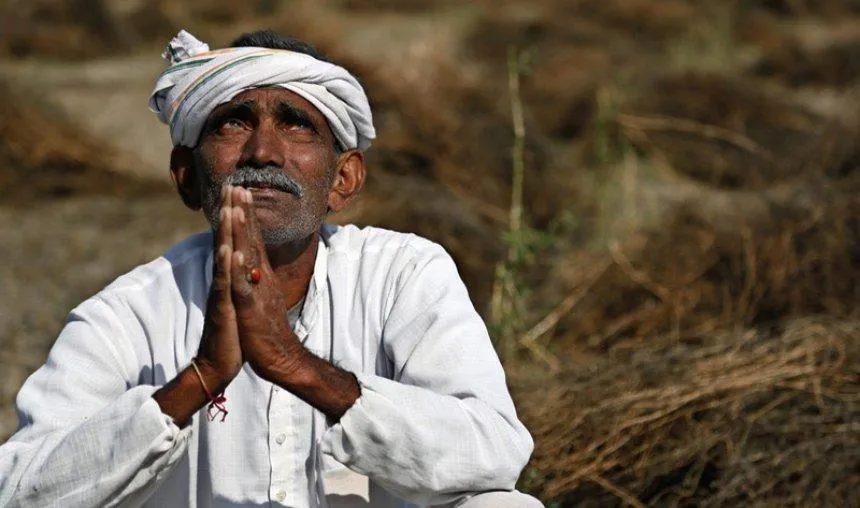 उत्‍तर प्रदेश में किसान ऋण माफी योजना के पहले चरण में 11 लाख 93 हजार किसानों का कर्ज हुआ माफ- India TV Paisa
