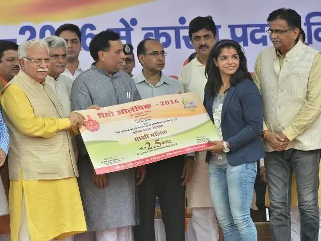 sakshi- India TV Hindi