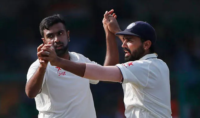 Ravichandran Ashwin and Murli Vijay. (Photo: PTI)- India TV Hindi