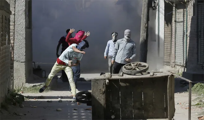 Kashmir Stone pelting- India TV Hindi