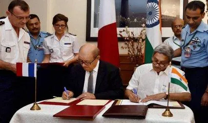 फ्रांस से 36 राफेल खरीदने का सौदा हुआ पक्‍का, 2019 से वायुसेना को मिलने लगेंगे नए फाइटर प्‍लेन- India TV Paisa