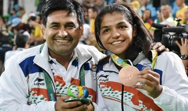 Kuldeep Malik and Sakshi Malik. (File Photo: PTI)- India TV Hindi