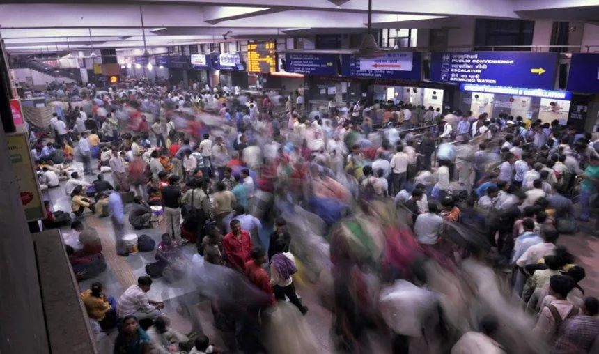Beware! 5 नवंबर तक दिल्ली के रेलवे स्टेशनों पर नहीं मिलेगा प्लेटफॉर्म टिकट, त्योहारी सीजन के चलते उठाया कदम- India TV Paisa
