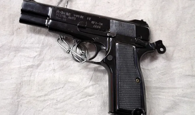 twenty pistols recovered from howrah gaya express- India TV Hindi