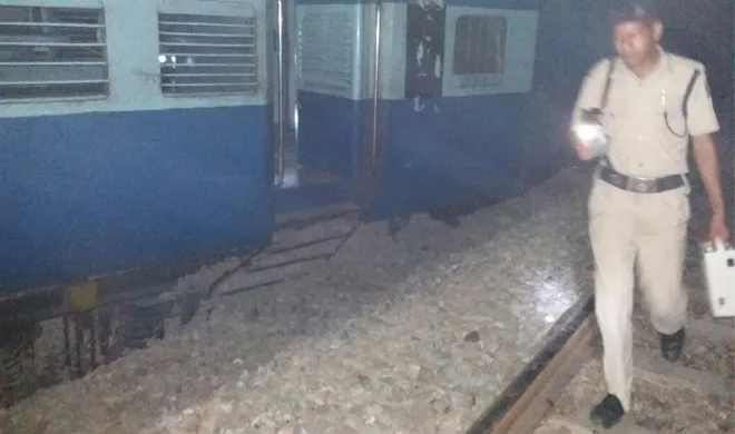 jhelum express 10 coach derailed near phillaur station of...- India TV Hindi