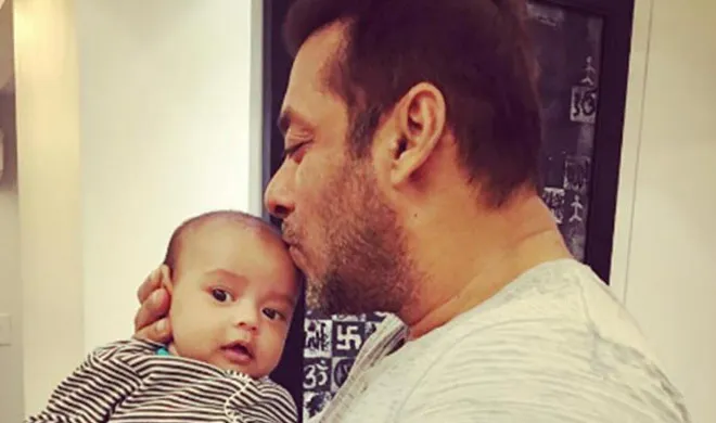 Salman Khan with Ahil- India TV Hindi