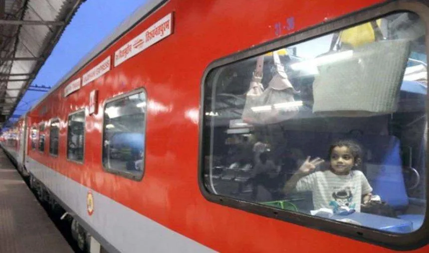राजधानी और शताब्‍दी ट्रेनों की होगी कायापलट, अक्‍टूबर से पहले 30 ट्रेनों में मिलेंगी ये सुविधाएं- India TV Paisa