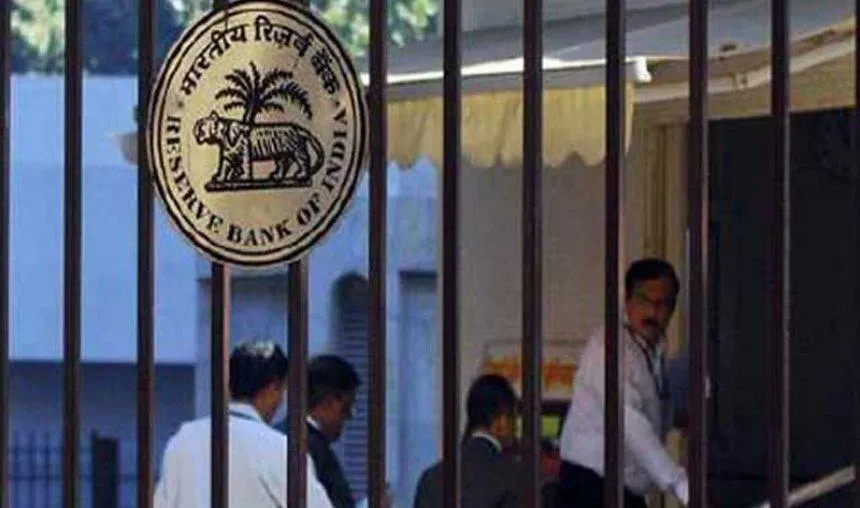 सरकार ने बताया, 129 विलफुल डिफॉल्‍टर्स पर है बैंकों का 28,525 करोड़ रुपए का कर्ज बकाया- India TV Paisa