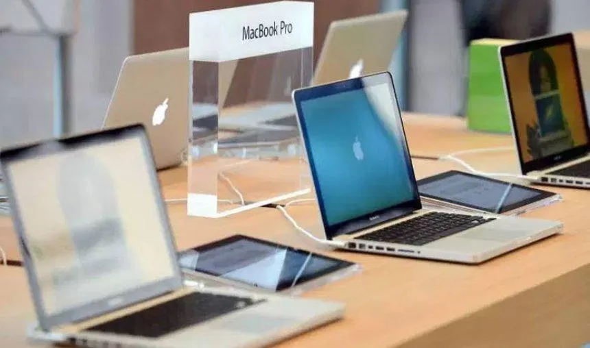 Apple ने भारत में बढ़ा दीं अपनी MacBook सीरीज की कीमत, जानिए क्‍या है नई रेट लिस्‍ट- India TV Paisa