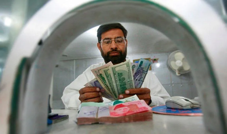 विदेशी मुद्रा भंडार में गिरावट है जारी, 93.52 करोड़ डॉलर घटकर रह गया 359.671 अरब डॉलर- India TV Paisa